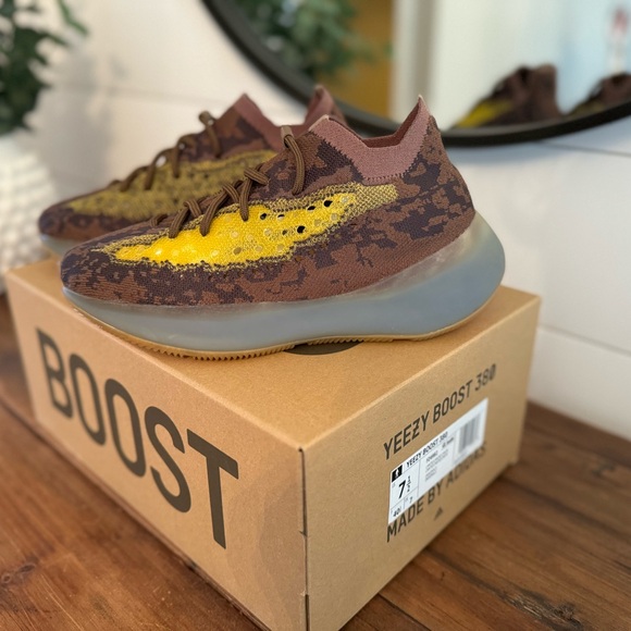 Yeezy Boost 380 - Picture 2 of 10